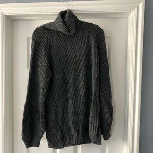 Balloon sleeve turtleneck